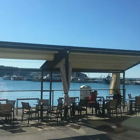 Daire Svetilnik Izola